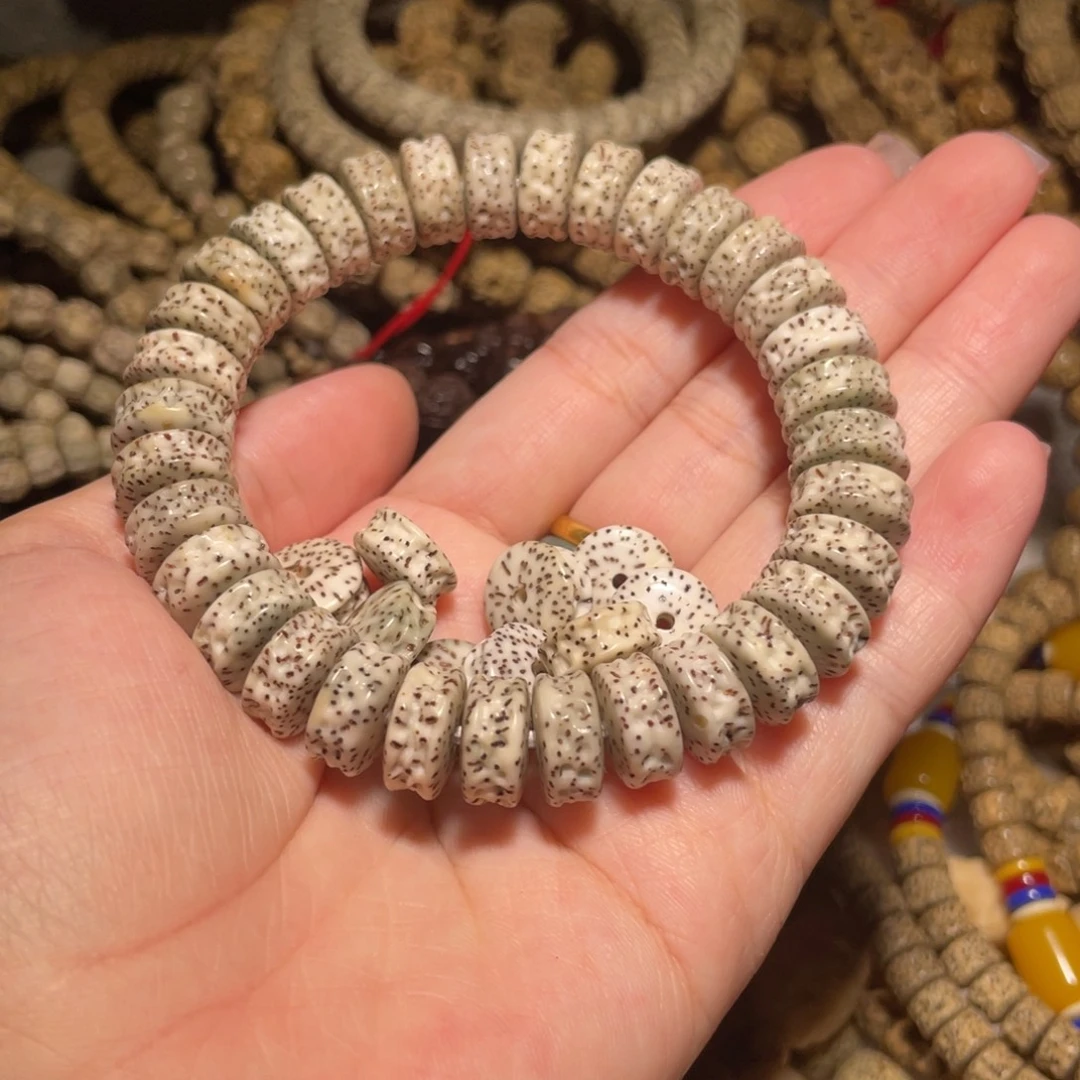 万***冶吊坠星月菩提44颗