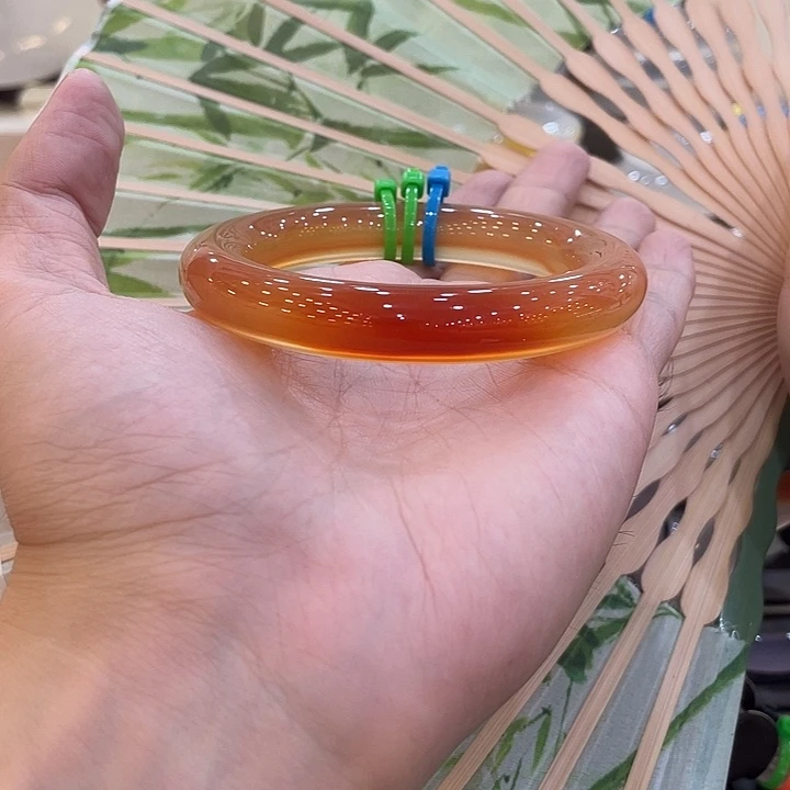 ****诺玛瑙/玉髓手镯未镶嵌