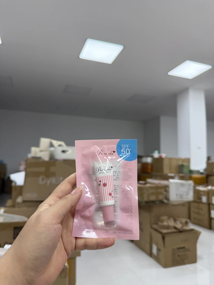 一年四季都用它 粉色小防日西霜