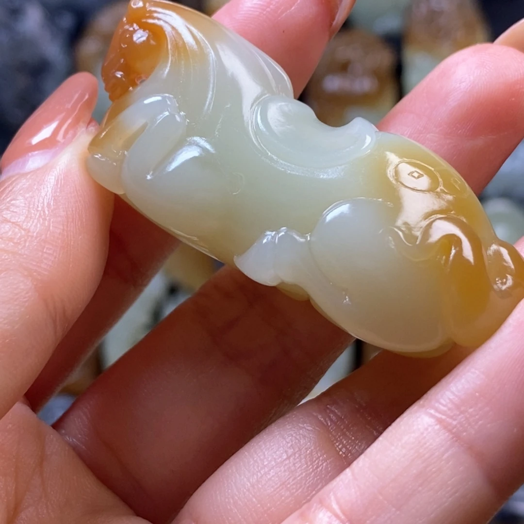 未镶嵌和田玉挂件