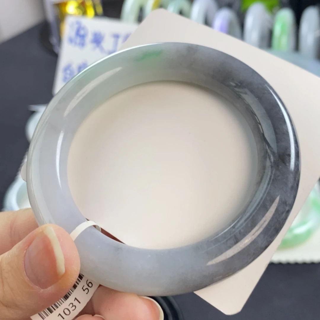 翡翠未镶嵌手镯半山水乌鸡56.4