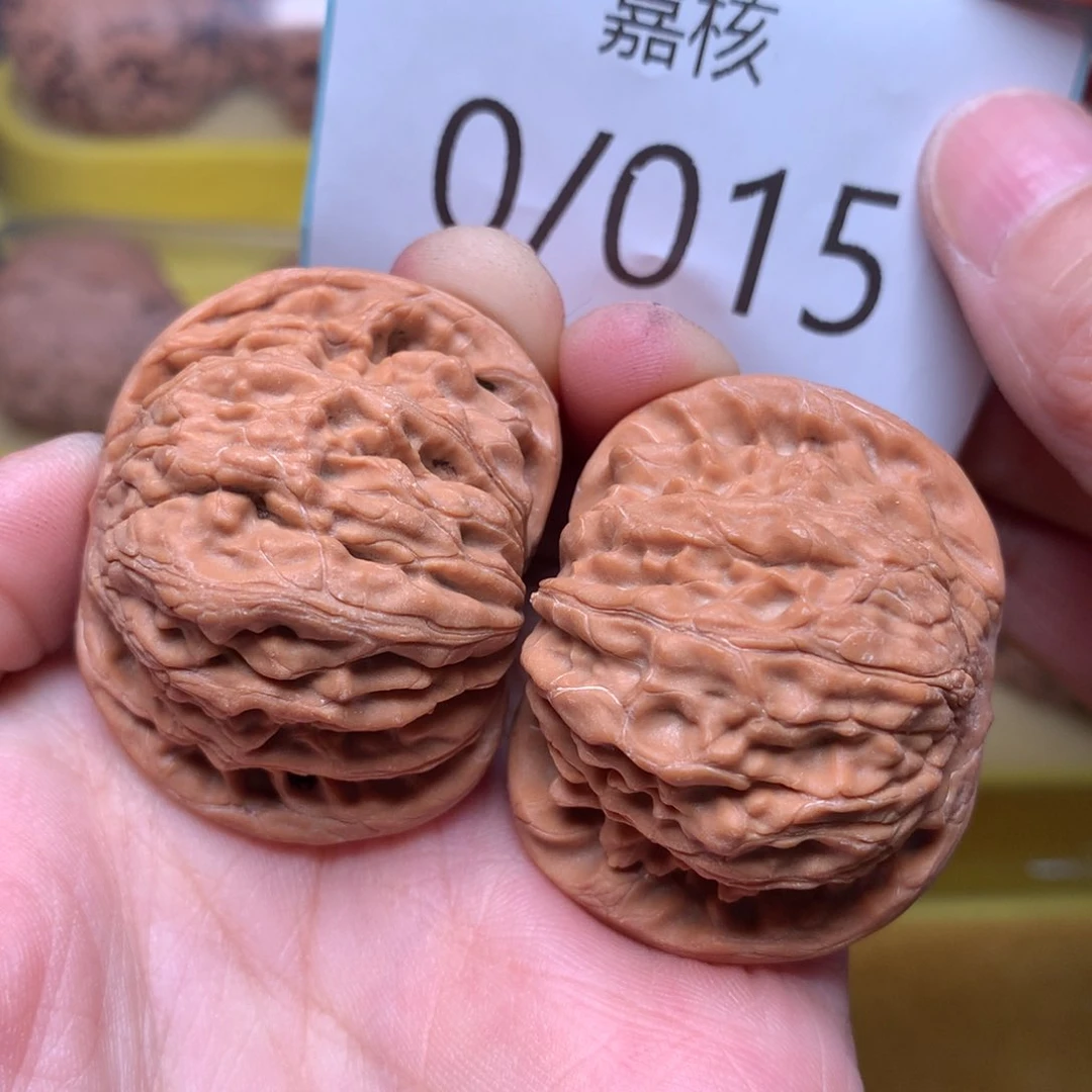 文玩核桃把件山地正磨40