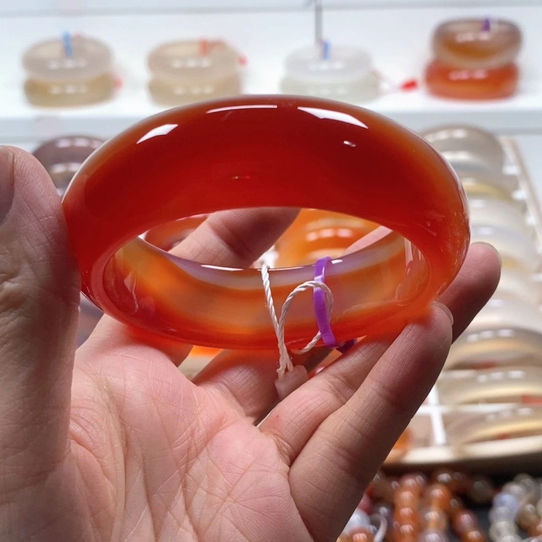 玛瑙/玉髓手镯未镶嵌