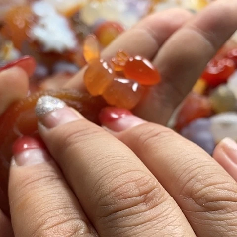 未镶嵌颈饰玛瑙/玉髓日****城