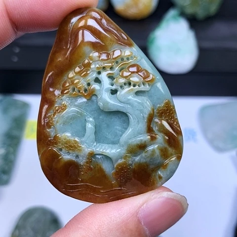 翡翠未镶嵌颈饰小*家缅甸翡翠山水