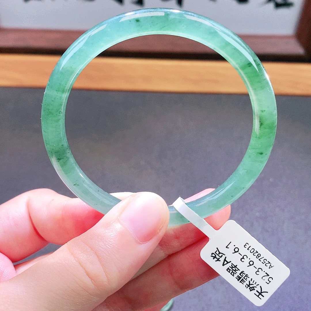 翡翠未镶嵌手镯天然翡翠