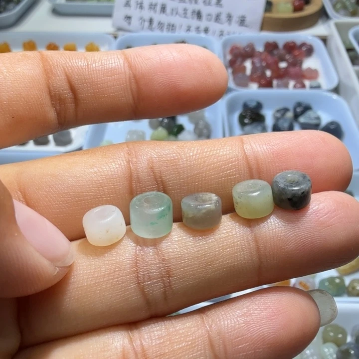 和田玉未镶嵌珠宝奇石