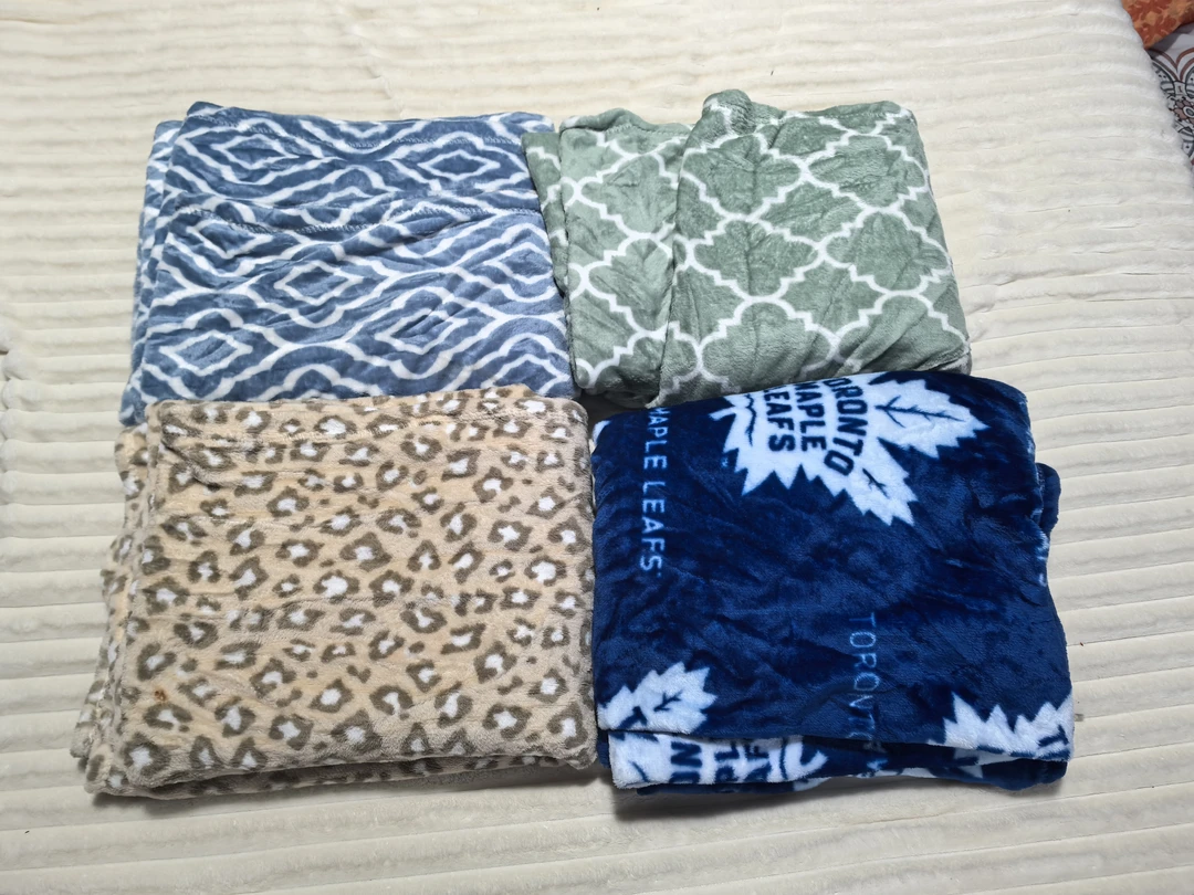 小华约120*150起不挑色毛毯发1条