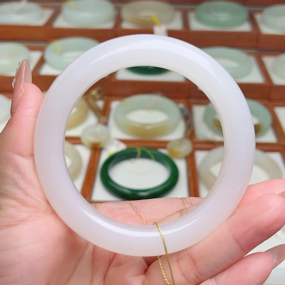 未镶嵌手镯和田玉57