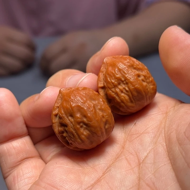 桃核把件红豆6109