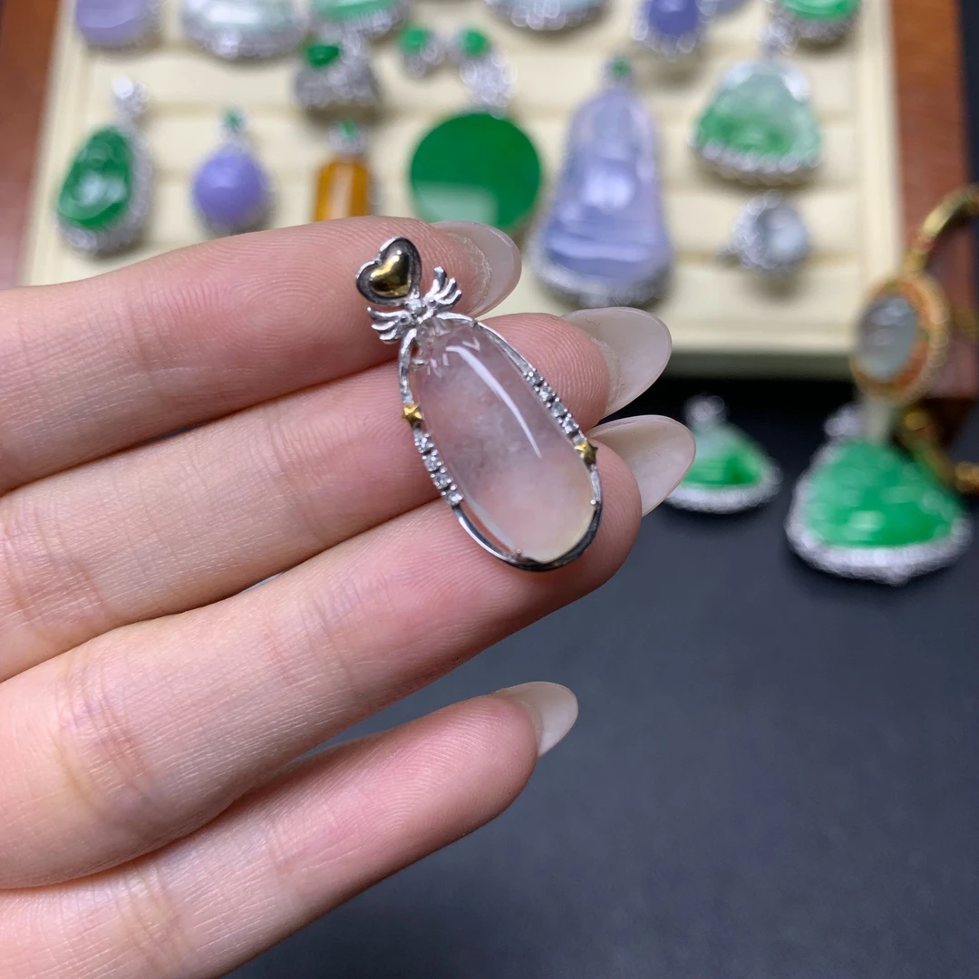 天然缅甸A货18K翡翠吊坠25.19