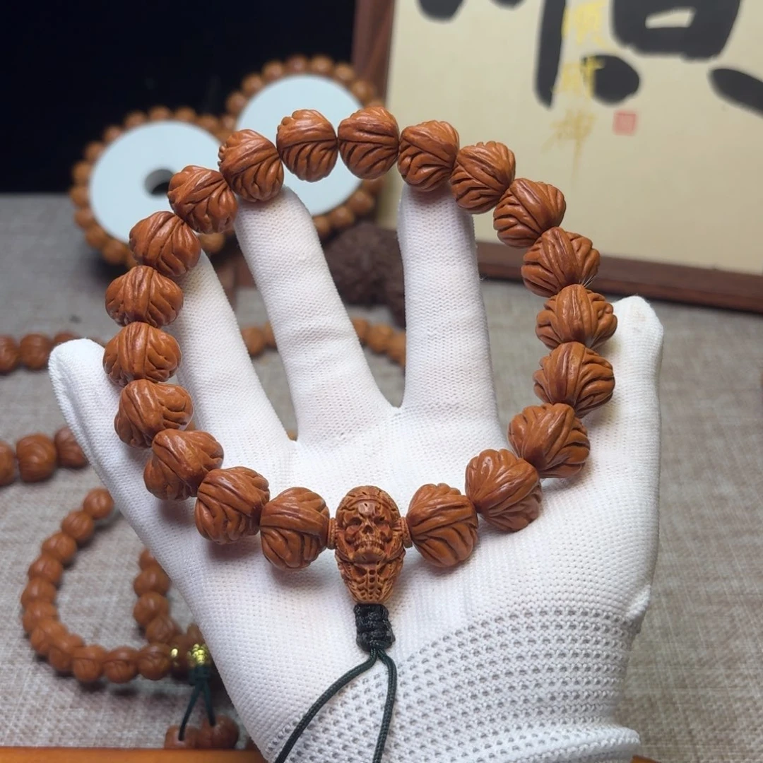 年*人陕西秦岭龙纹桃核