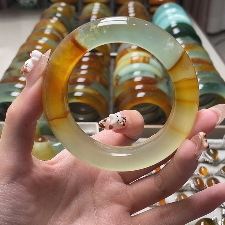 ****流未镶嵌蛇纹石玉手镯