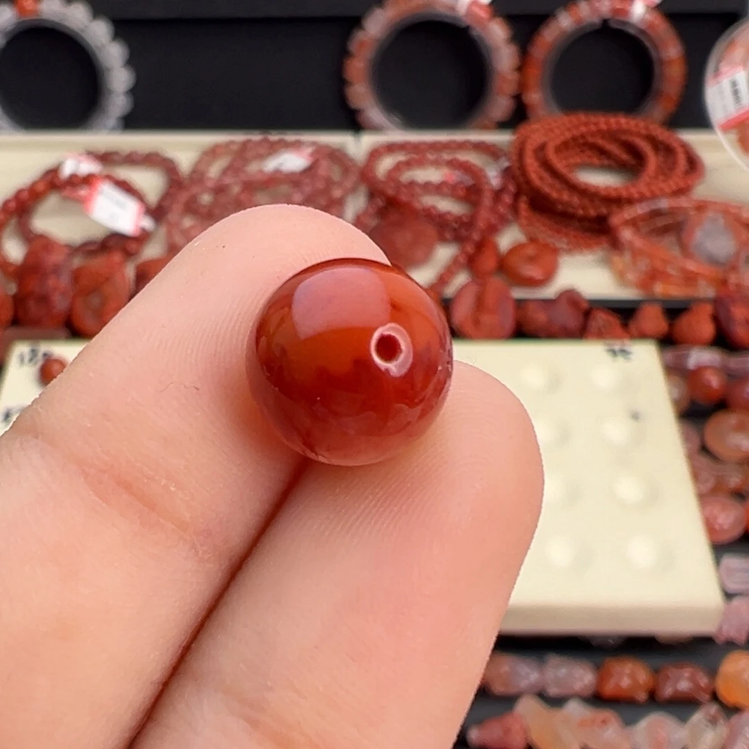 灭***太南红玛瑙未镶嵌颈饰一颗