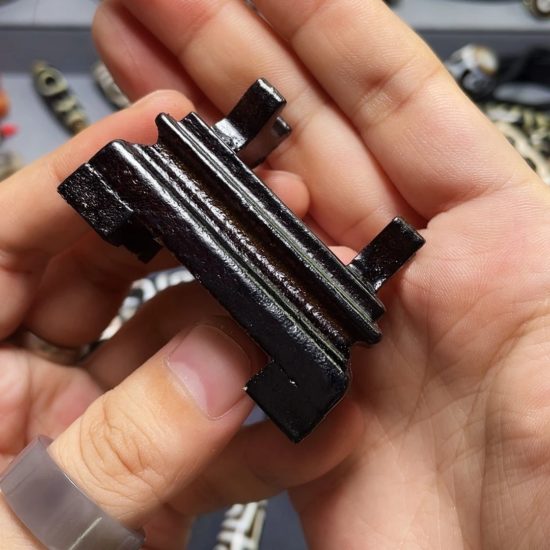 吉***吉玛瑙/玉髓颈饰未镶嵌