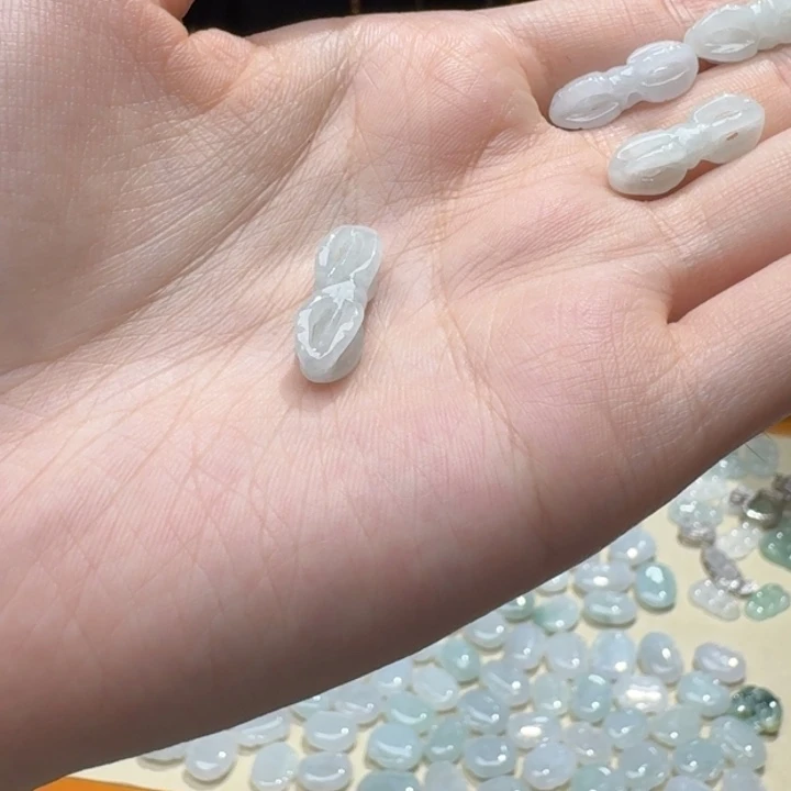 未镶嵌挂件翡翠D****场