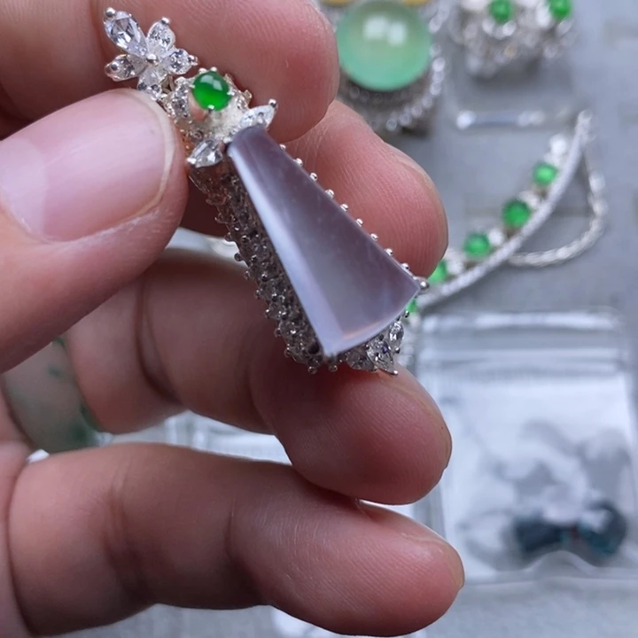 定制翡翠未镶嵌高冰玻20mm