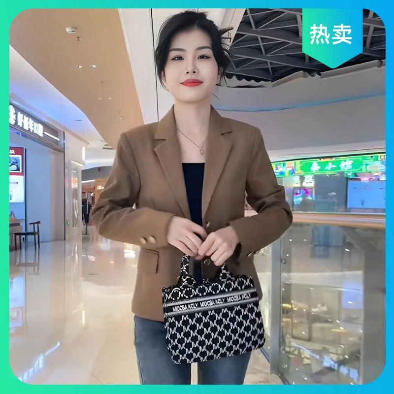 粉色短款西装外套女休闲2025新款春秋装小个子韩版高级设计感西服