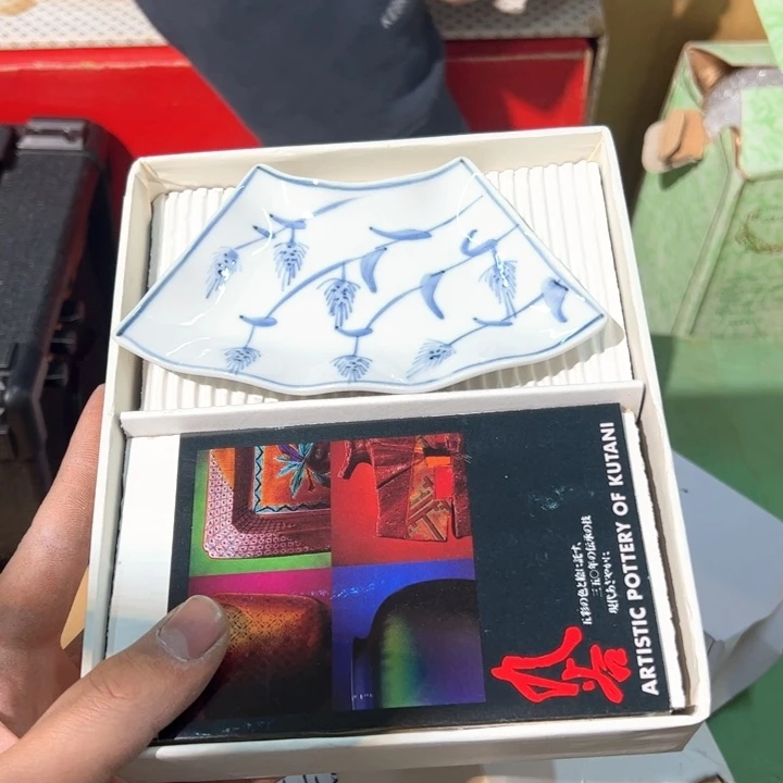 神***宾瓷片全新青花手绘