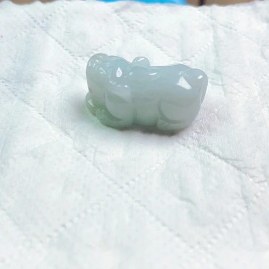 翡翠颈饰未镶嵌黄****发吊坠