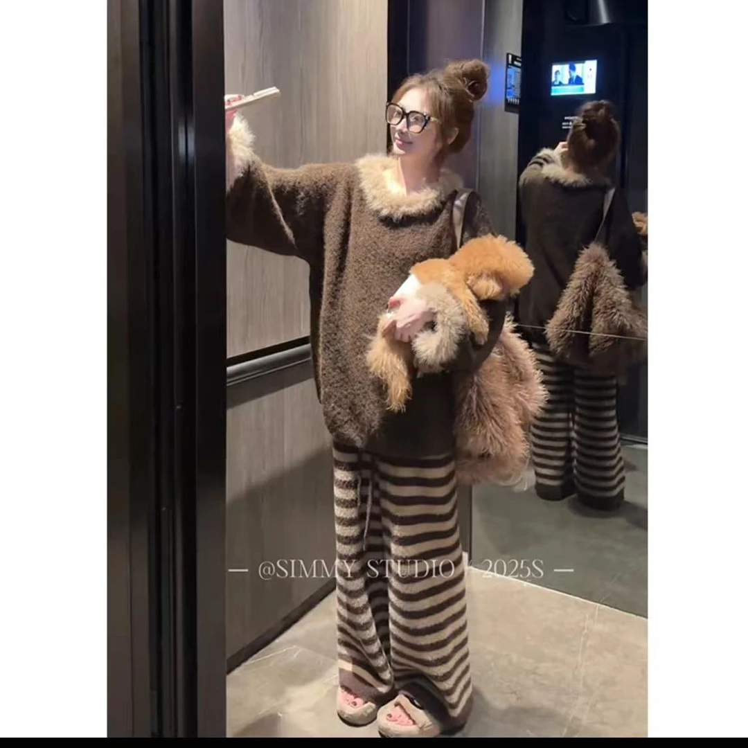 流行穿搭一整套女2025新款韩系慵懒风毛毛针织衫条纹阔腿裤两件套