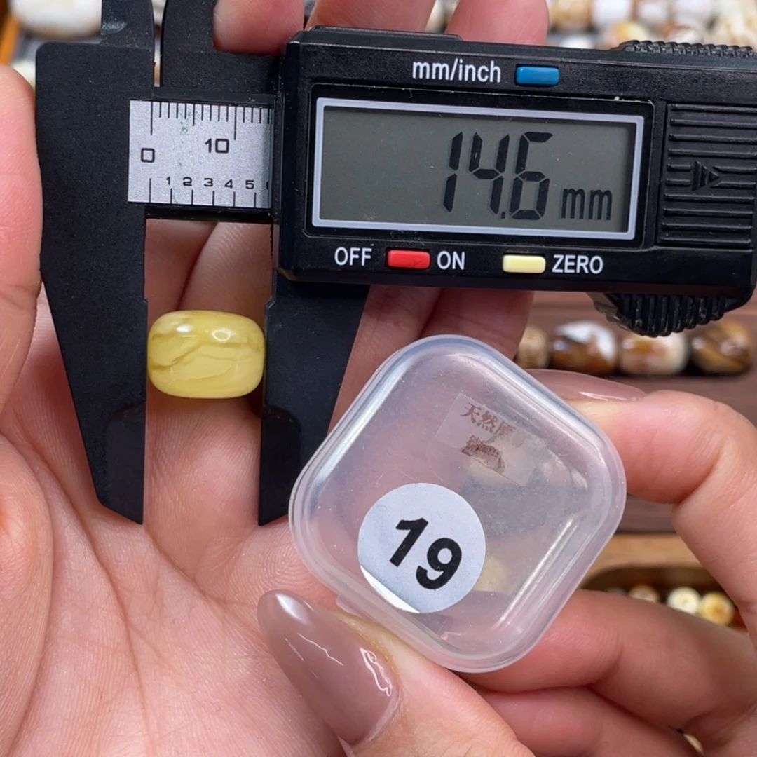琥珀未镶嵌珠宝奇石琥珀蜜蜡微瑕