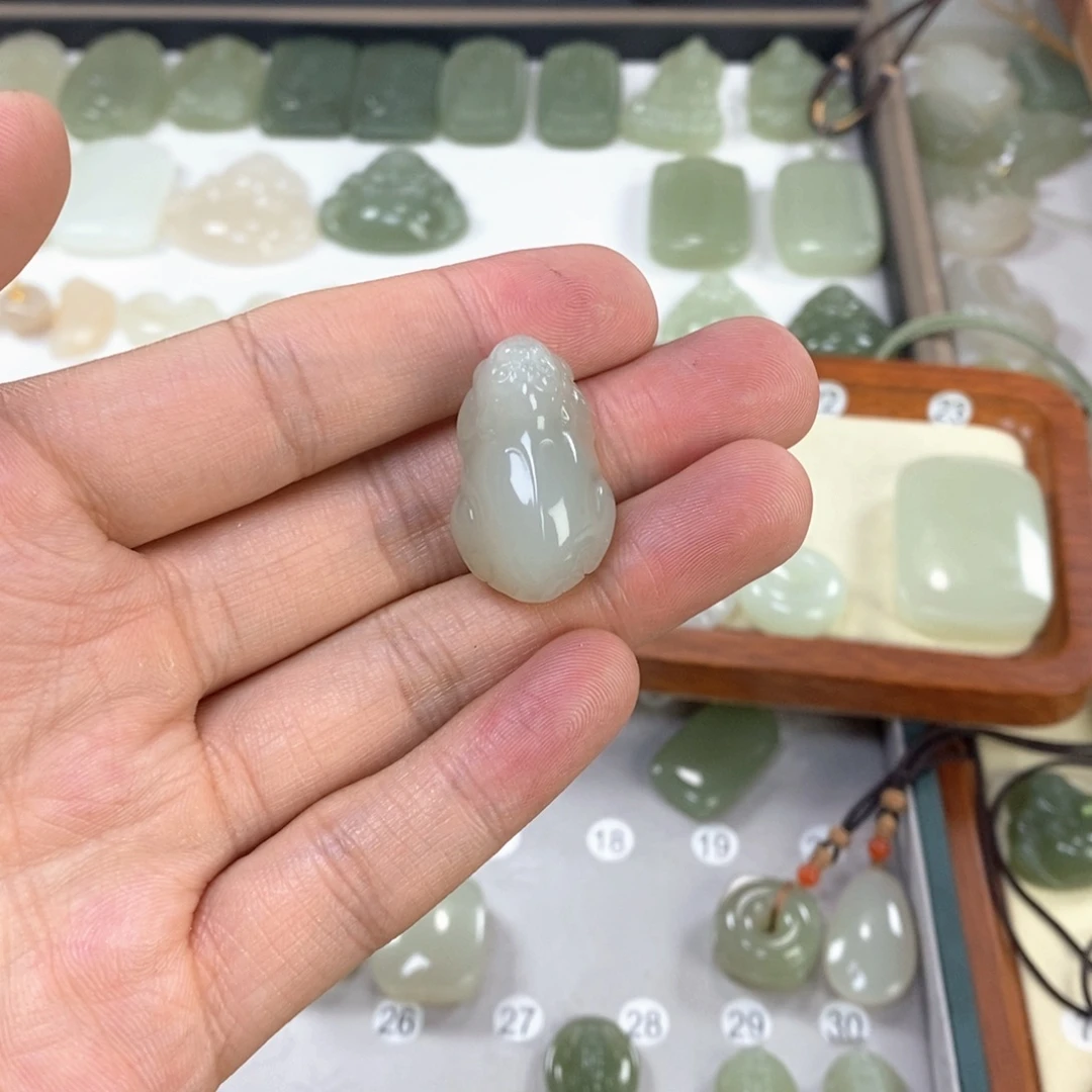 幸***F颈饰未镶嵌和田玉