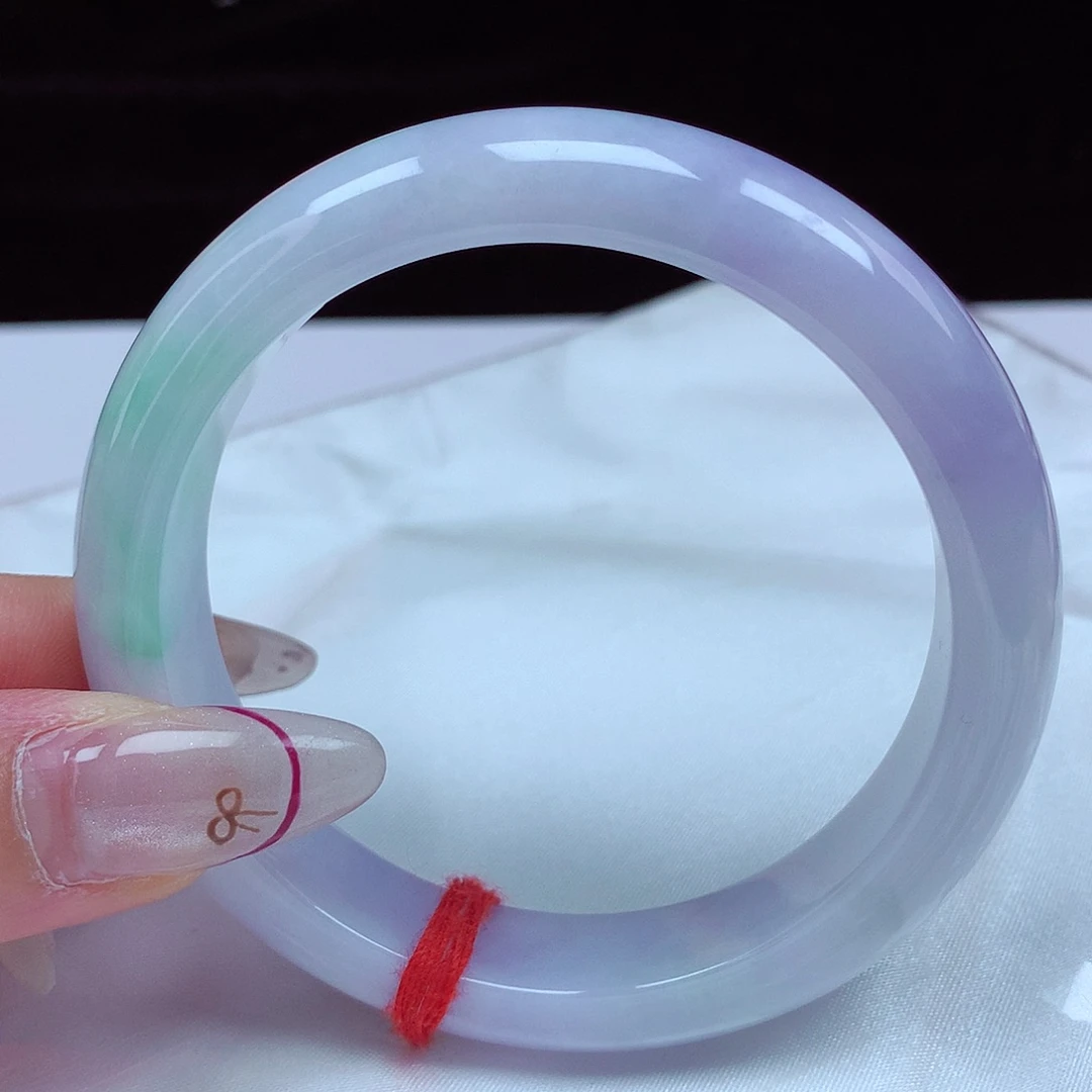 翡翠手镯未镶嵌56圈