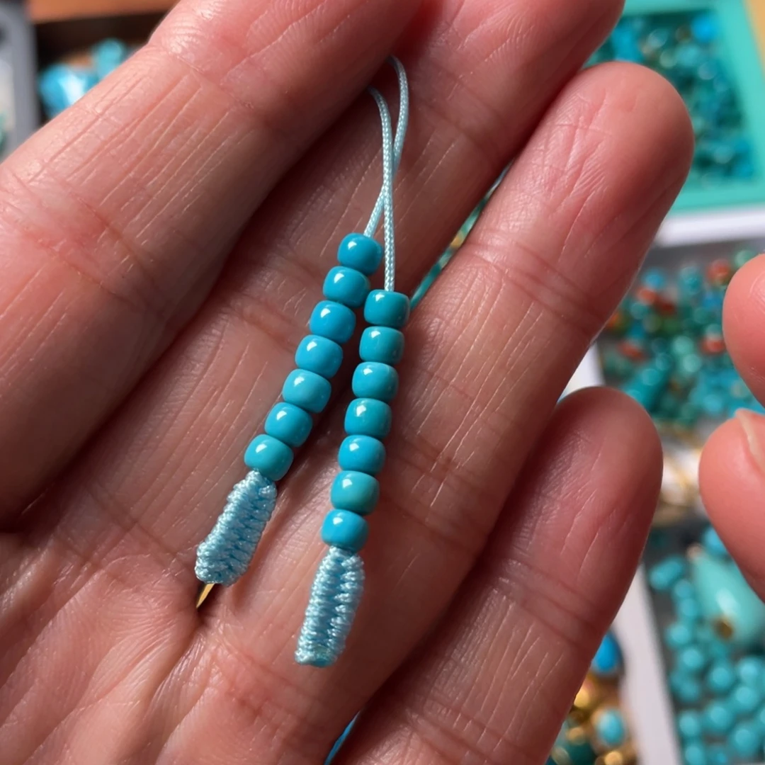 绿松石未镶嵌颈饰