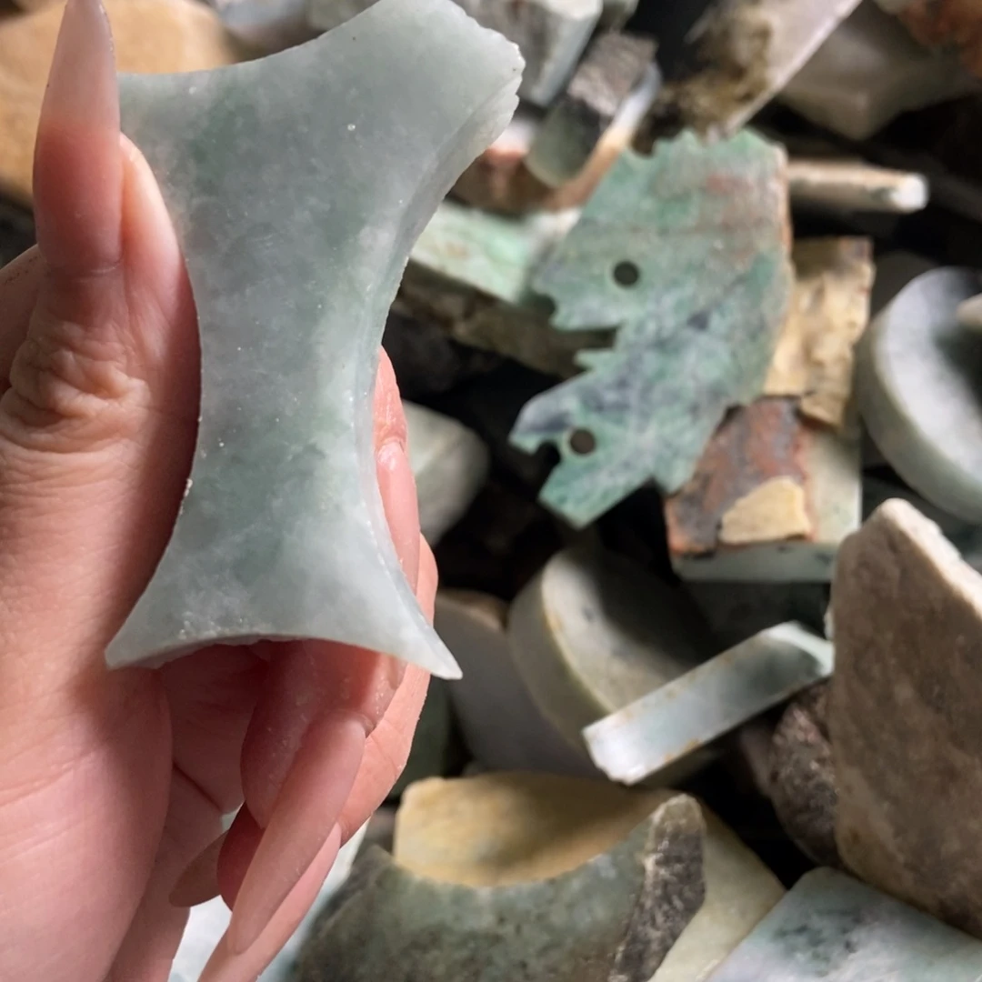 翡翠未镶嵌颈饰天然翡翠