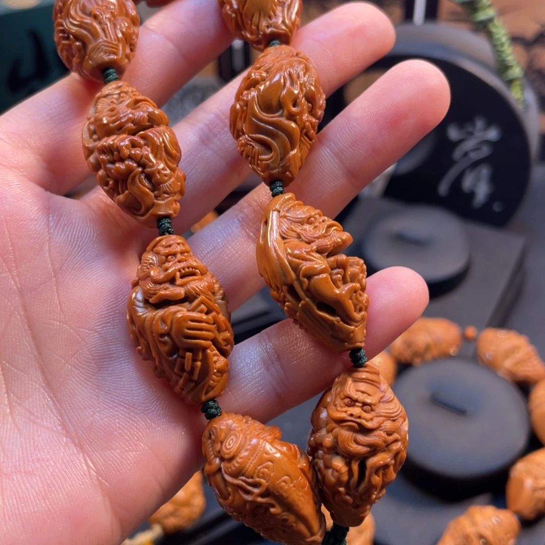 橄榄核吊坠钟馗捉鬼