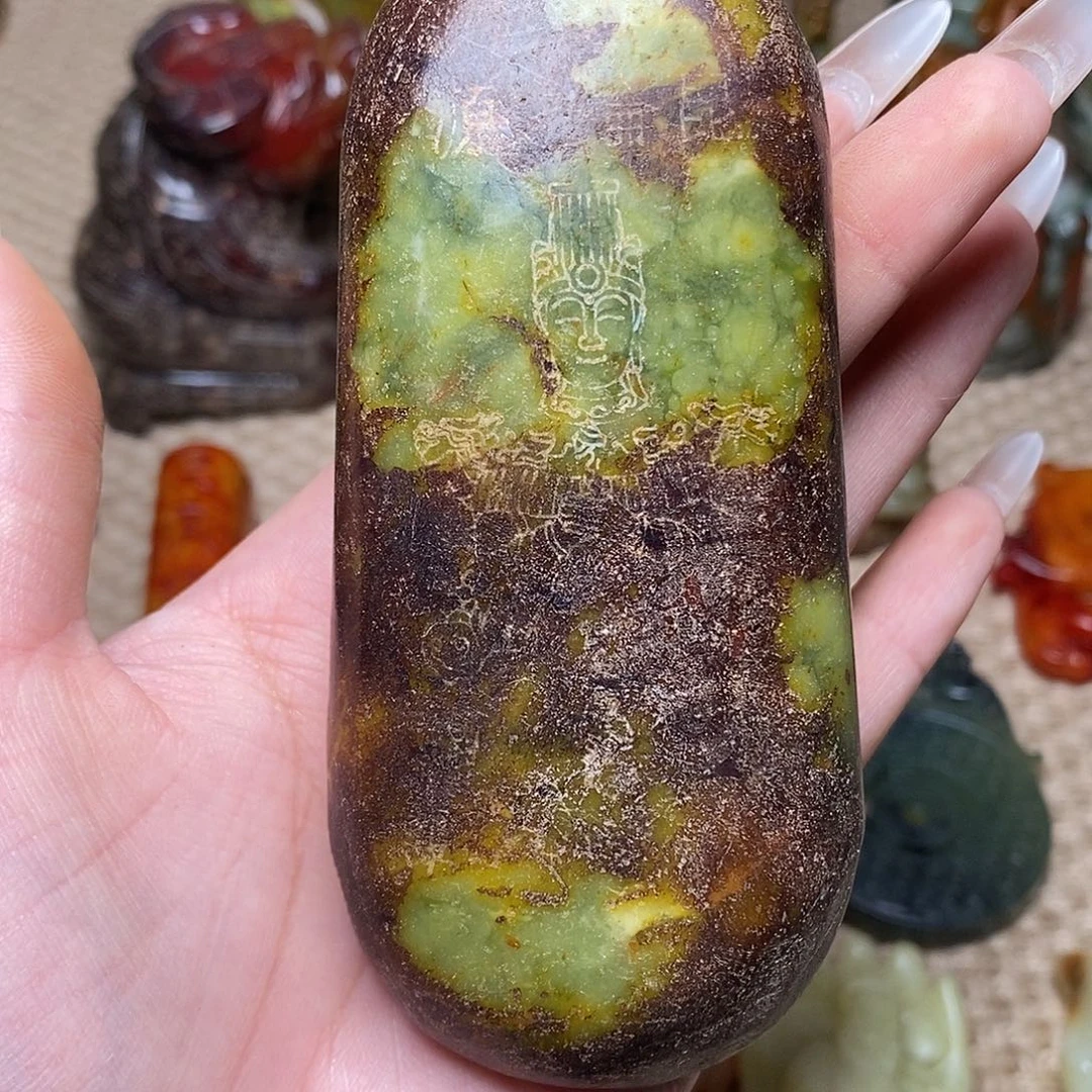 未镶嵌蛇纹石玉颈饰