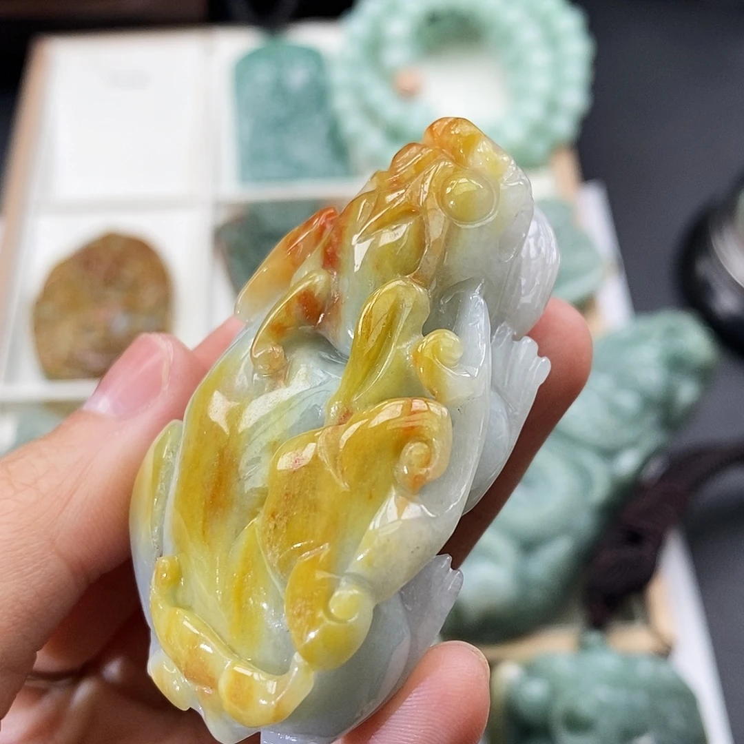 翡翠未镶嵌颈饰缅甸翡翠a货  貔貅