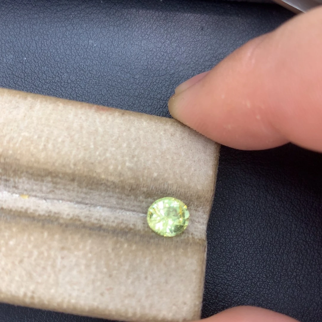 裸石金绿宝石1.2ct