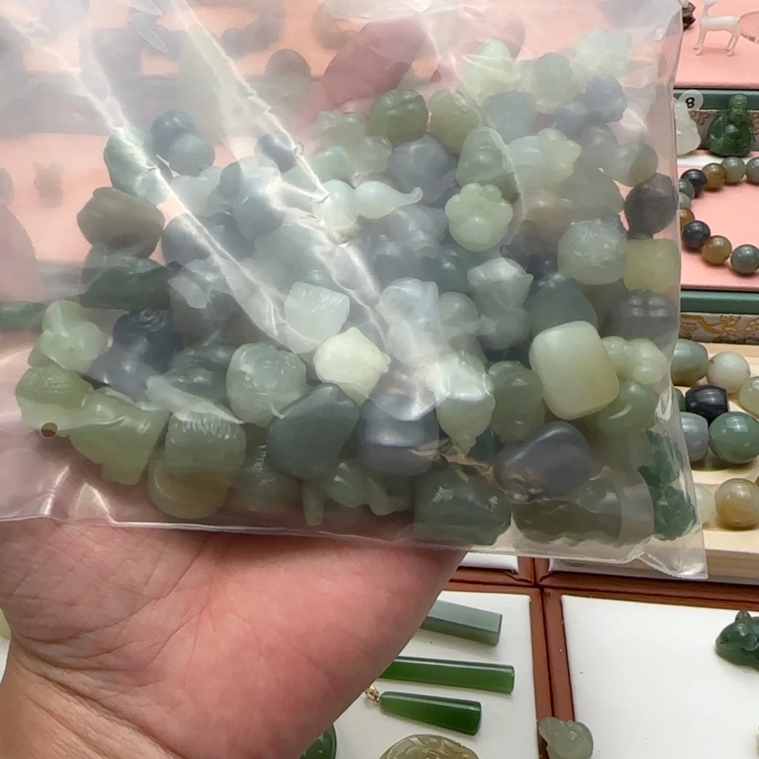 王***涛和田玉未镶嵌吊坠(不含链)