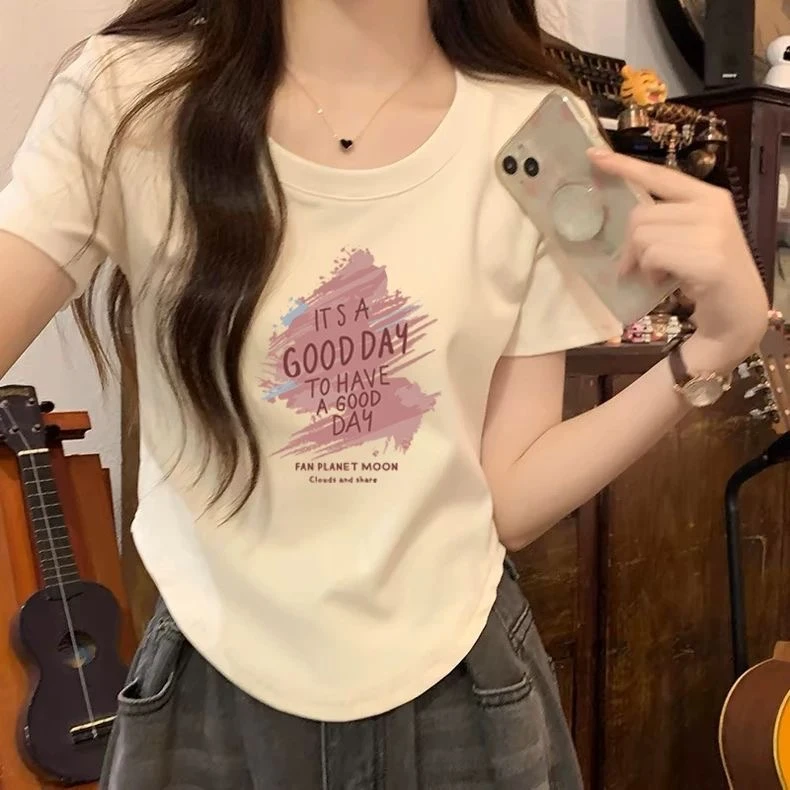 801-900夏季新款上衣显瘦显白百搭小众设计感修身韩版辣妹短款