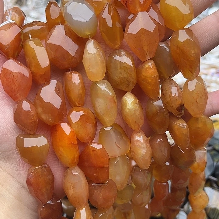 玛瑙/玉髓未镶嵌珠宝半成品一条玛瑙随型刻面