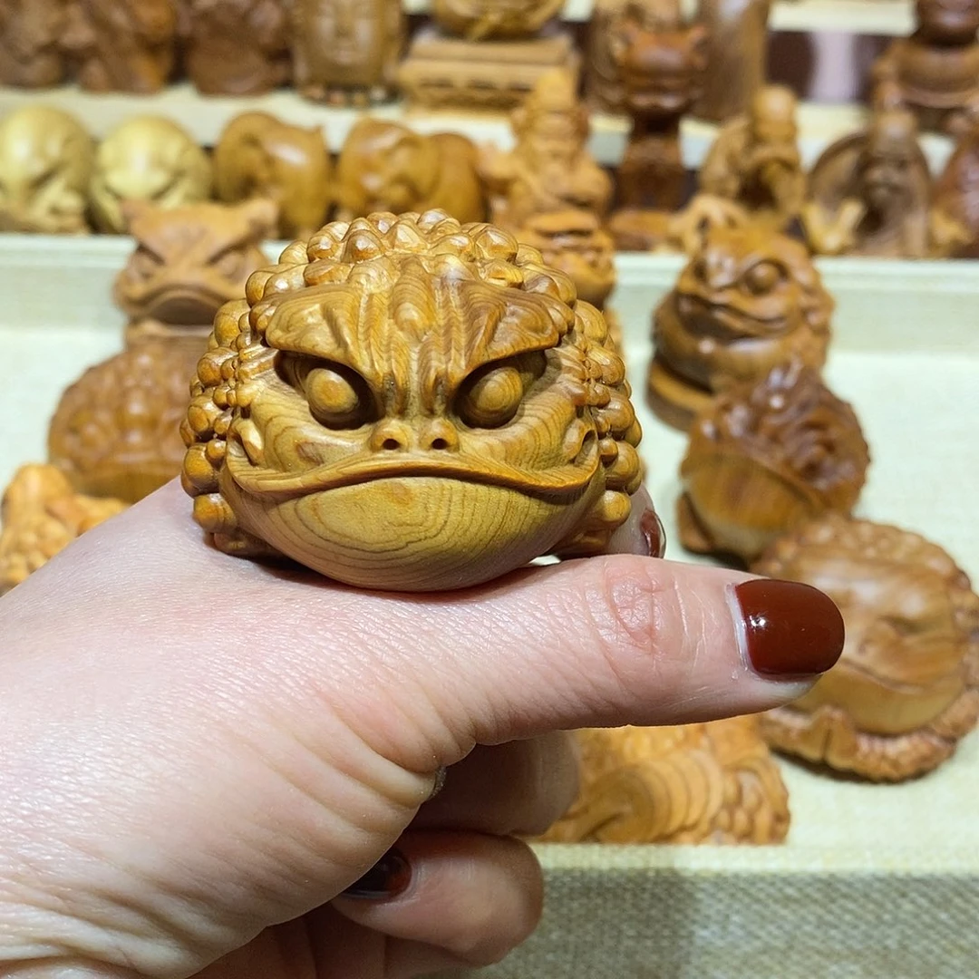 木爱****熊崖柏手把件，金蟾