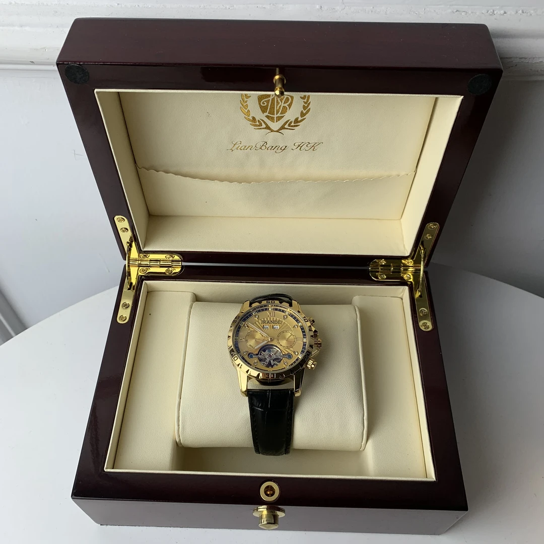 6300【手表】 时尚商务风男士手表