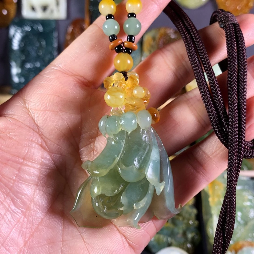岫玉吊坠(赠链)未镶嵌