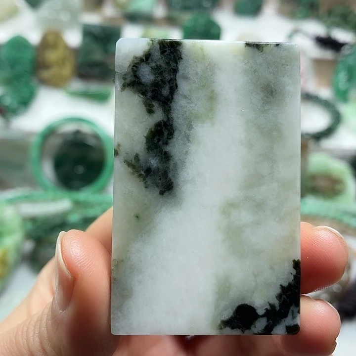 独山玉未镶嵌吊坠