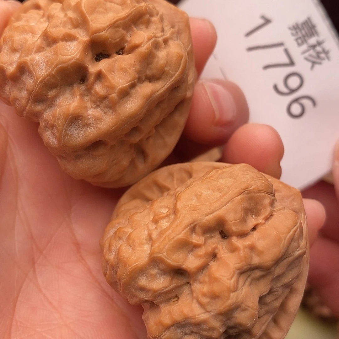 南***火把件文玩核桃43三角筋蛤蟆头