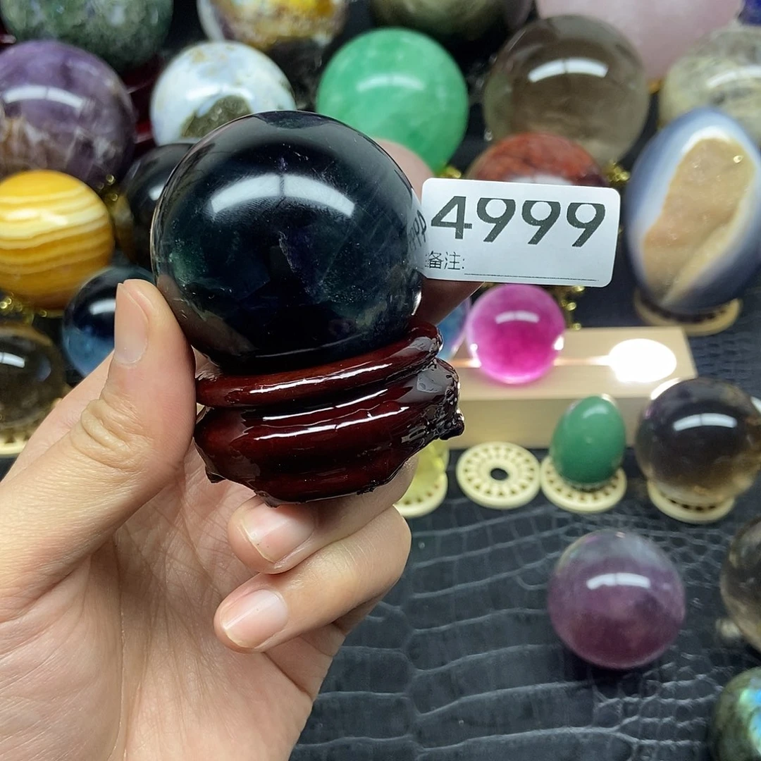 水晶摆件未镶嵌骑****布摆件