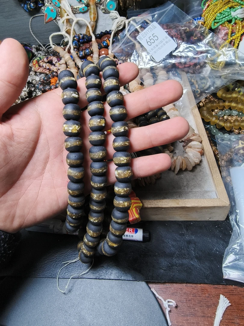 三个管理的福利，这个琉璃一条。