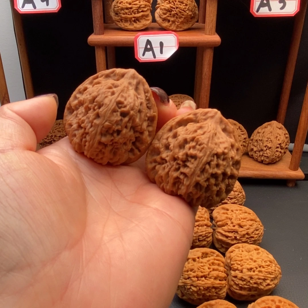 文玩核桃吊坠南疆01号40尺正三角全品