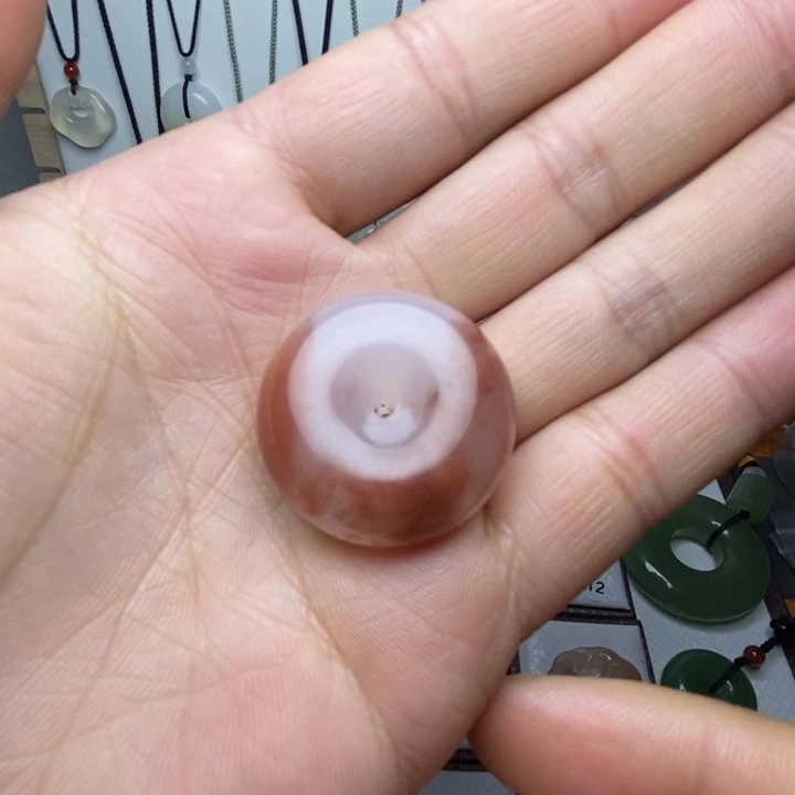 石英质玉颈饰未镶嵌雨*
