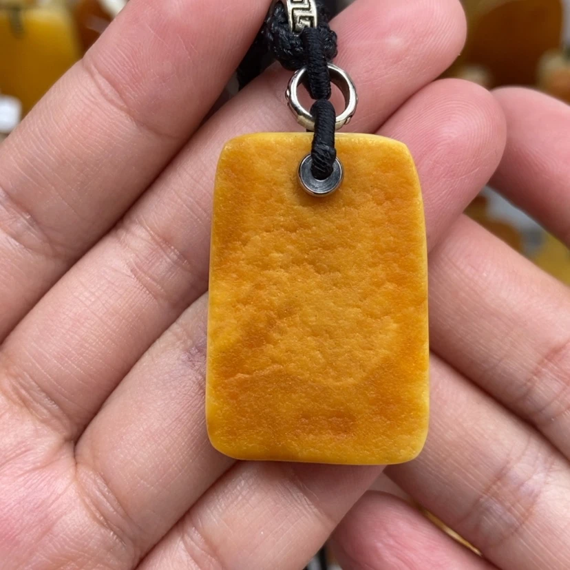 【闪购商品】未镶嵌颈饰琥珀