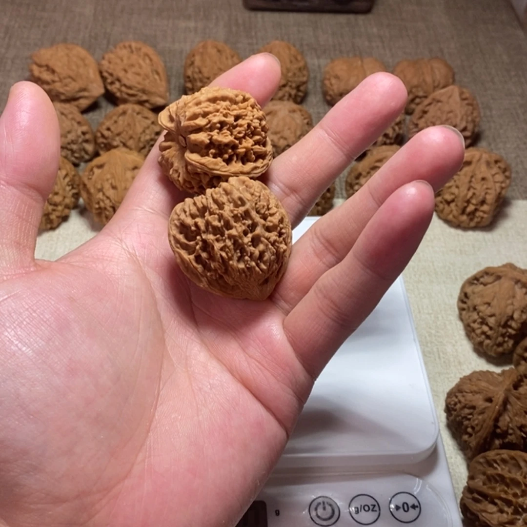 胖***锤桃核吊坠全品满天星40尺寸