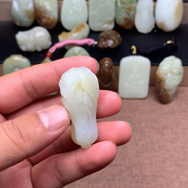 和田玉（糖玉）未镶嵌颈饰