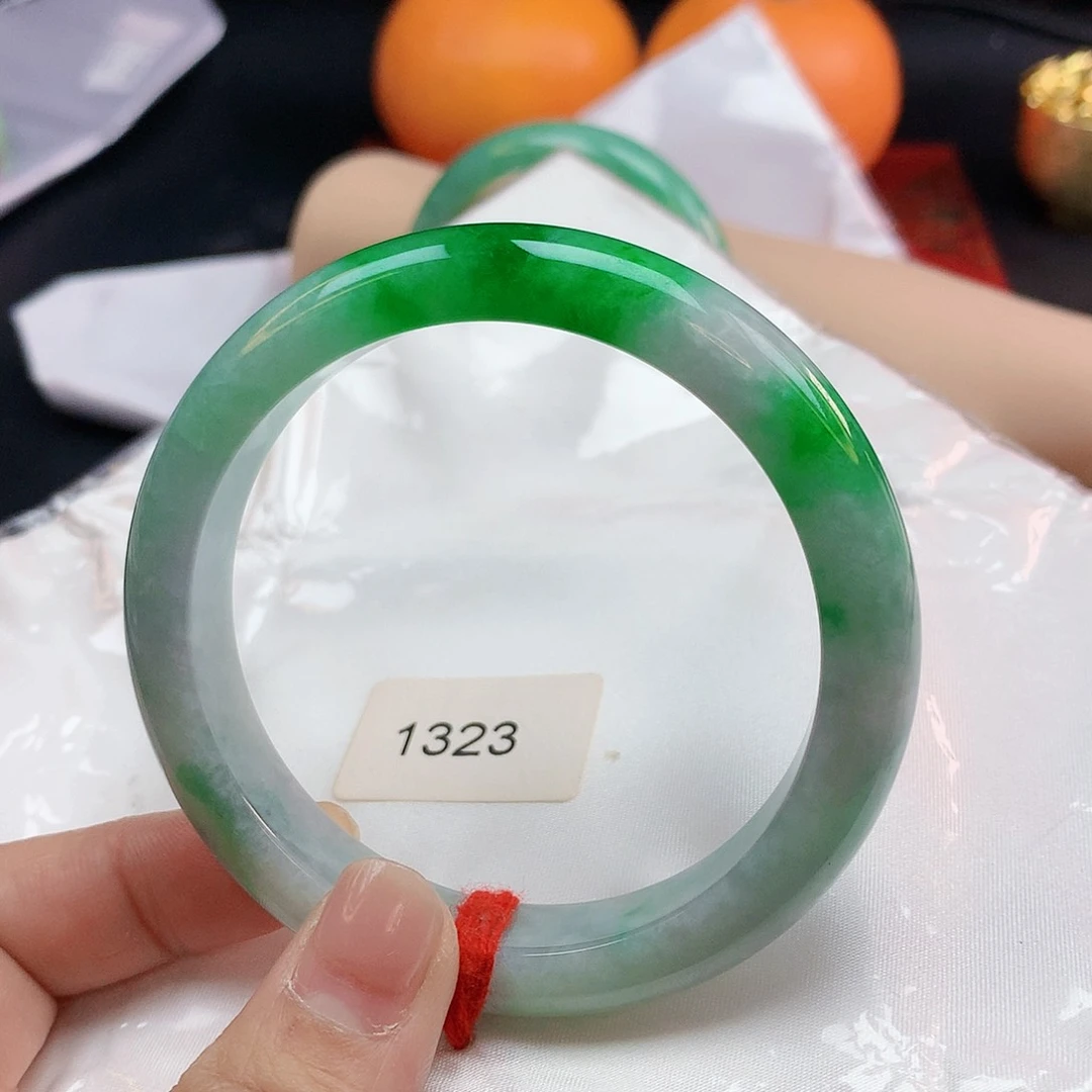 翡翠手镯未镶嵌59圈1323